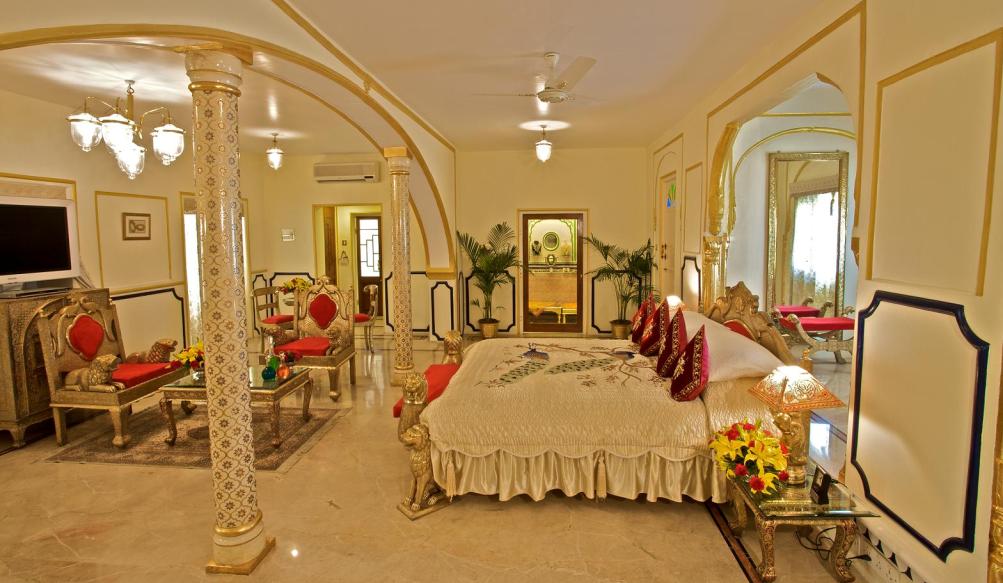Swarna Mahal